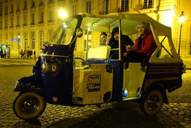 Paris: Tuk Tuk Photoshoot With Printed Photos - Accessibility Information