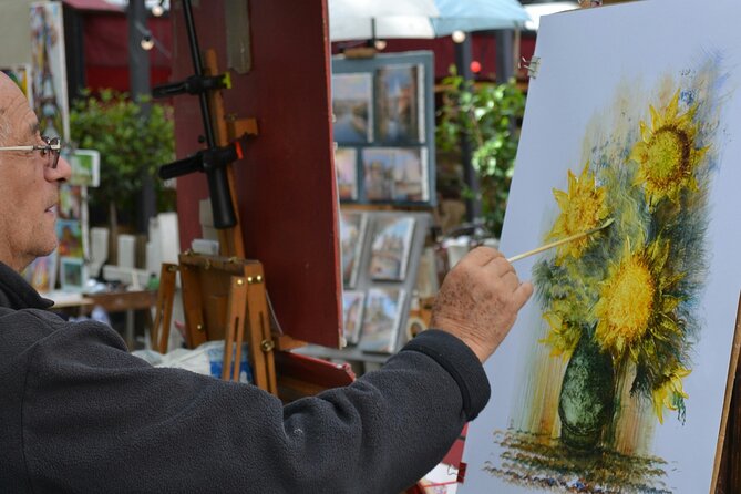 Paris: Uncover the Secrets of Montmartre Small-Group With a Guide - Group Size Limit