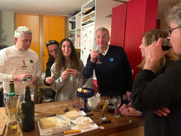 Paris : Unique Cabaret Concert & Dinner in Atelier Dartiste - Pricing and Duration