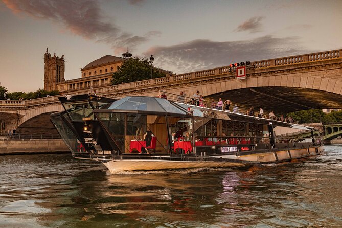 Paris Valentines Day Dinner Cruise by Bateaux-Mouches - Reasons to Choose This Tour