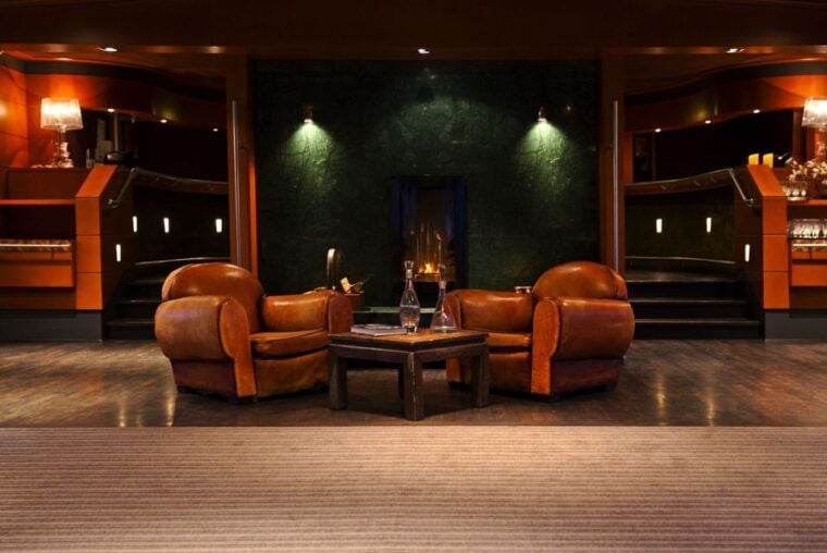Paris: Valentines Day Dinner Cruise on the Seine River - Pricing and Booking Details