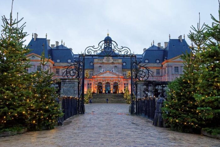 Paris: Vaux-le-Vicomte Private Guided Tour - Getting to Vaux-Le-Vicomte From Paris