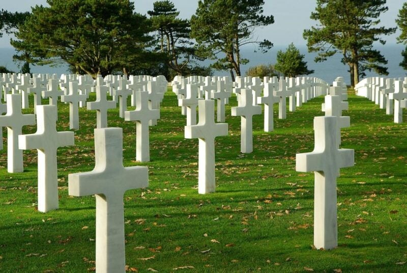 Paris VIP: Normandy D-Day Beaches Chauffeur Driven Tour 12hr - Optional Juno Beach Experience