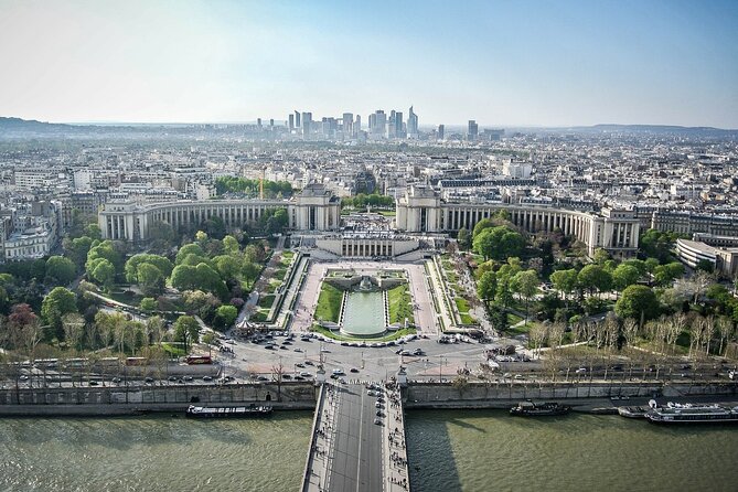 Paris Virtual Reality Flyover and Audio Tour - Whats Included