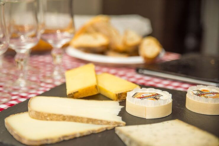 Paris: Walking Food Tour With Cheese, Wine and Delicacies - Overview of the Paris Walking Food Tour