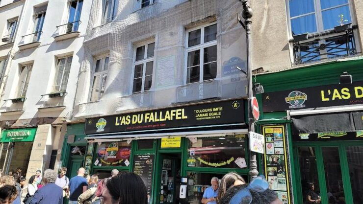 Paris: Walking Food Tour With Cheese, Wine and Delicacies - Highlights of the Marais Neighborhood