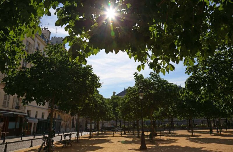 Paris: Walking Tour with Notre Dame or Ste-Chapelle Access - FAQ