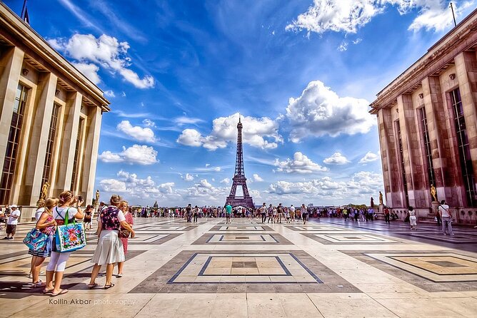 Paris: Welcome Walking Tour With a Seine River Cruise - Tour Company Communication