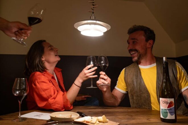 Paris : Wine and Whimsy, the Wine Tour of Montmartre - Tasting Techniques Explained