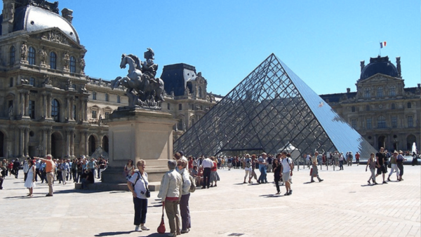 Paris : Your Customized Visit to the Louvre Museum - Questions You May Have