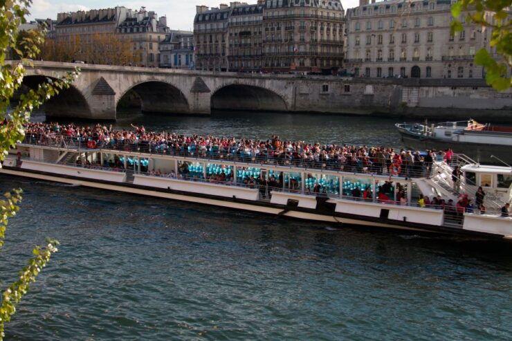 Parisian Charm: Discovering the Heart of the City With Local - Exploring Iconic Landmarks