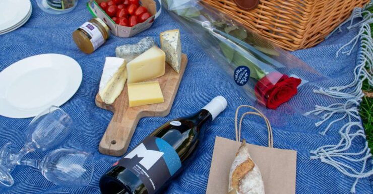 Parisian Picnic Escape : Cheese and Wine Tasting - Tour Inclusions