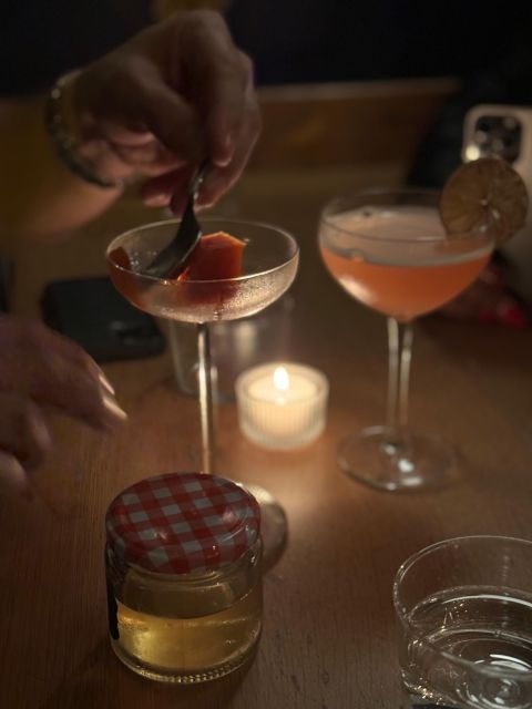 Parisolo Meet-Up:A Cultural Stroll,Drinks and Socializing - Exploring Paris Unique Venues