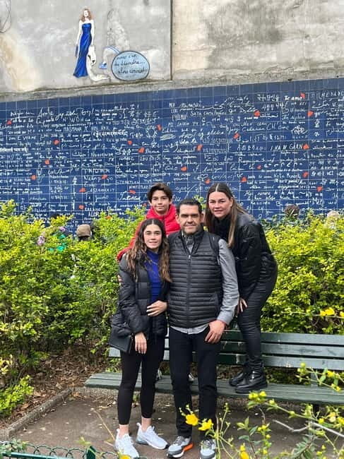 Paris:Private Full-Day Tour with Local Guide English/Español - Who Will Love This Tour?