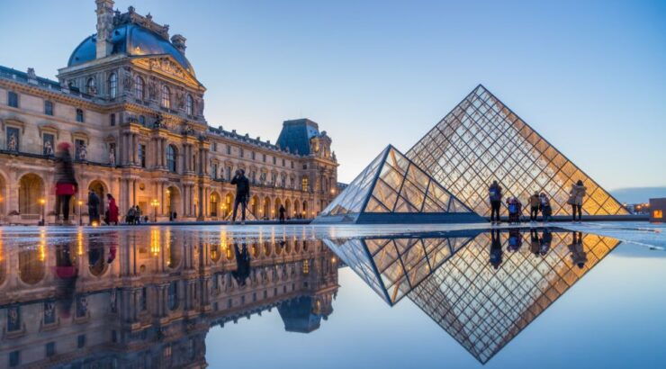 Paris's Old Town and Top Attractions Private Car Tour - Experience Pariss Iconic Sights