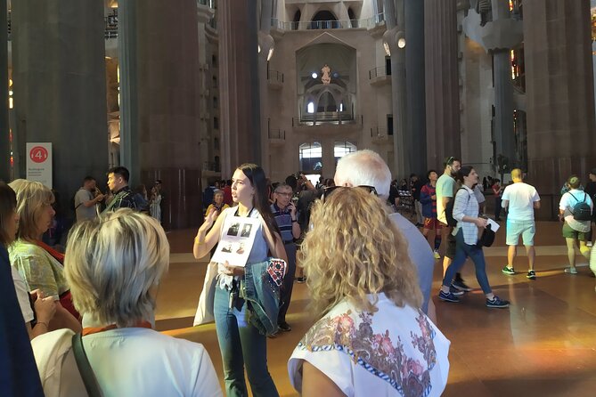 Park Guell and Sagrada Familia Tour in Barcelona - Overall Tour Experience and Praise for Tour Guide Manu