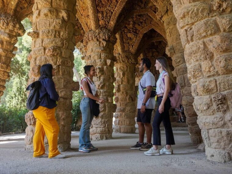 Park Güell: Guided Tour With Optional Gaudí Experience Entry - Panoramic Views of Barcelona From the Main Terrace