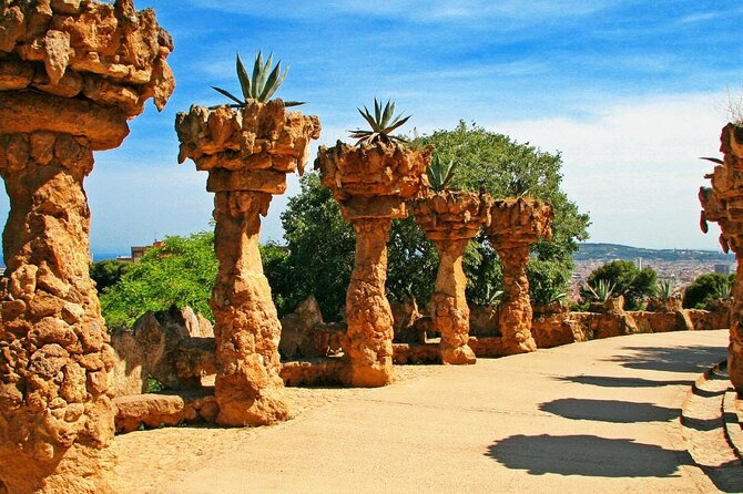 Park Guell Guided Tour With Private Transfers - Private Transfers Included