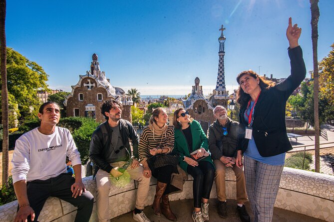 Park Guell Small Group Guided Tour With Skip the Line Ticket - Transportation Information