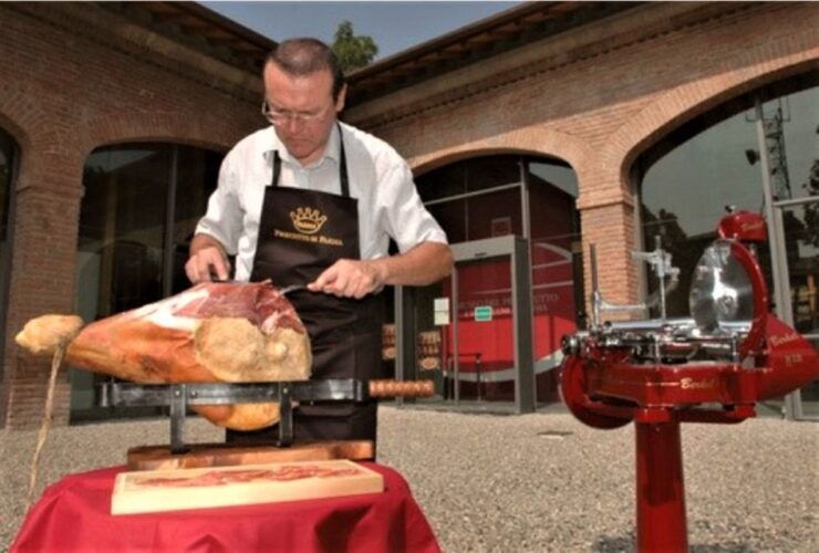 Parma: Parmigiano Production and Parma Ham Tour & Tasting - Parmesan Cheese Production Tour