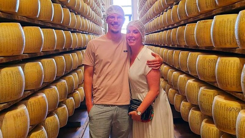 Parma Parmigiano-Reggiano Half-Day Big Group Tour - Tasting Parmigiano-Reggiano with local pairings