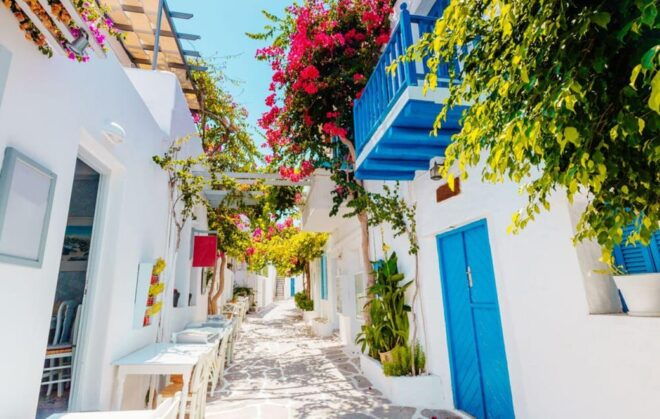 Paros & Antiparos Tour:Ferry Ride, Villages & Beaches - Discovering Naoussa