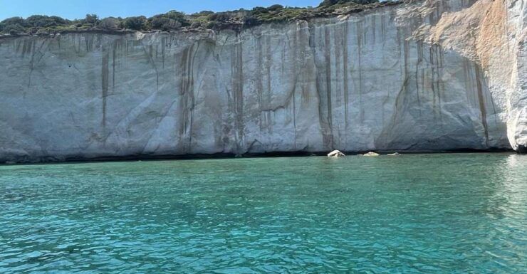 Paros: Private Boat Trip to Breathtaking Kimolos & Polyaigos - Experience