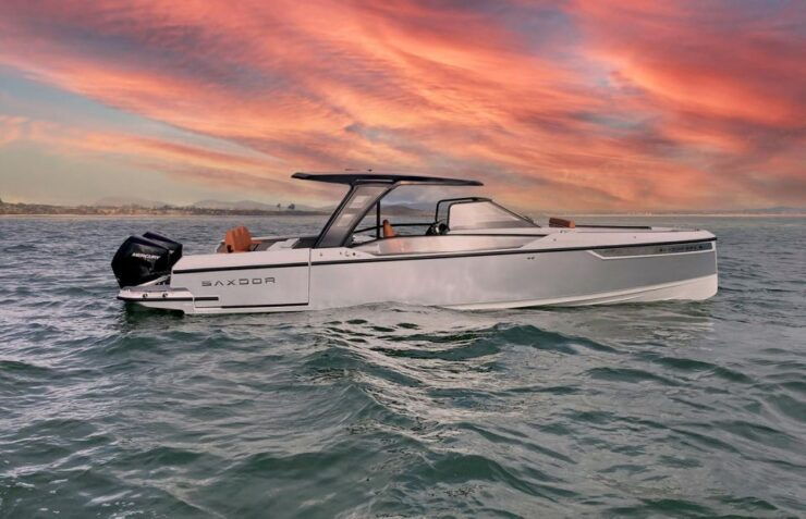 Paros: Private Paros and Antiparos Luxury Speedboat Tour - Highlights and Customized Route