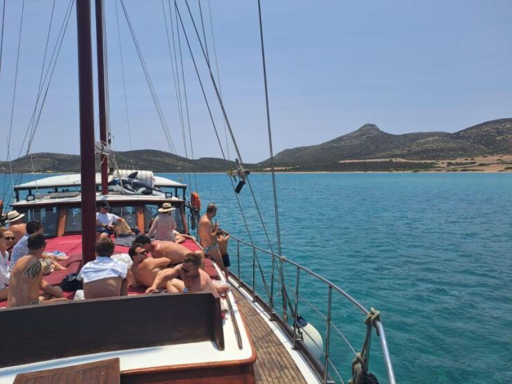 Paros: Traditional Gulet Shared or Private Island Cruise - Experience Highlights