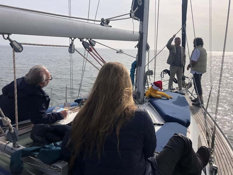 Parque das Nações: Yoga and meditation at sunrise aboard a sailboat! - The Value of the Experience
