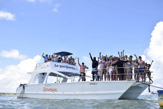 Party boat, Snorkeling, Sand-bar open bar in Bávaro Beach - A Fun-Filled Caribbean Adventure: Party Boat, Snorkeling, and Sandbar in Bávaro Beach