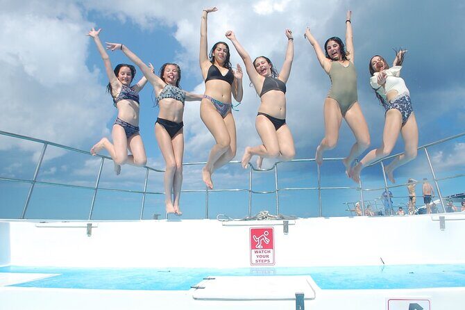 Party boat, Snorkeling, Sand-bar open bar in Bávaro Beach - Good To Know