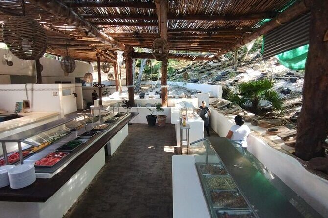 Party Catamaran to Isla Mujeres Luxury Beach Club - FAQs