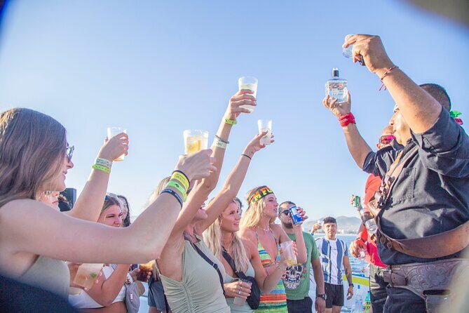 Party Cruise to the Arco de Cabo I Sunset Fajitas - Logistics and Practicalities  