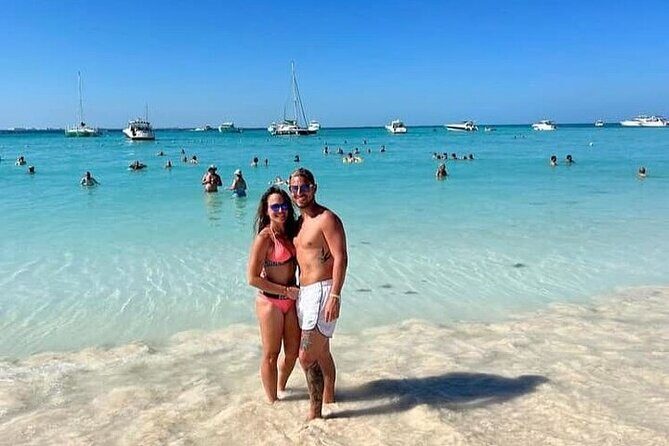 Party, Drinks and Isla Mujeres Catamaran from Cancun - FAQs