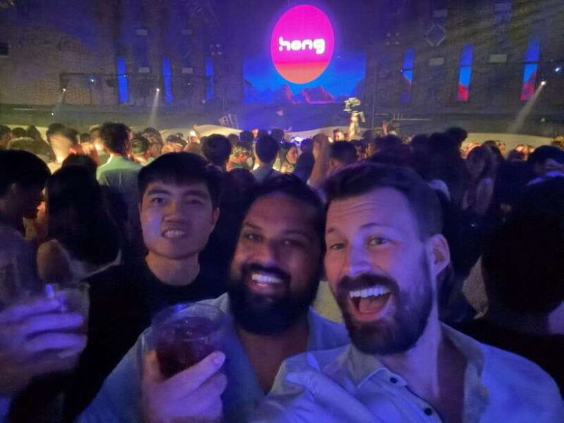 Party Singapore Bespoke Pub Crawl - Who Would Love This Tour?