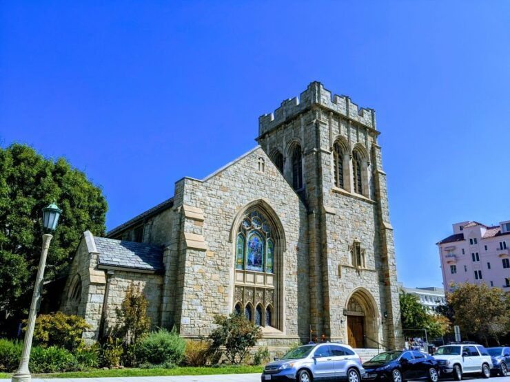 Pasadena: Old Pasadena Scavenger Hunt Walking Tour - Experience Highlights