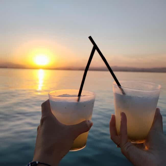 Paseo en Catamarán con Baño o Puesta de Sol - Good To Know