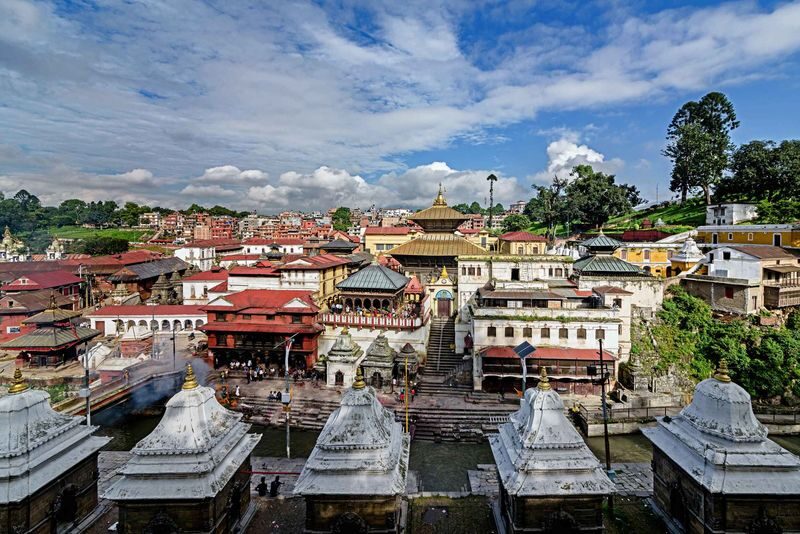 Pashupatinath Evening Aarti & Boudhanath Stupa Tour - Two sacred places, one evening