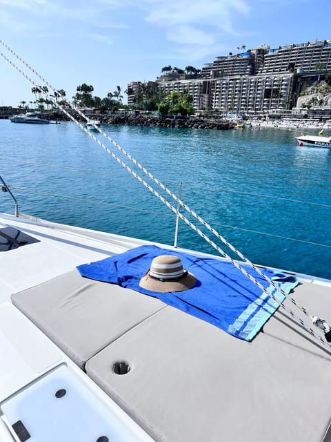 Pasito Blanco : 3H Private Sailing Tour With Food & Drinks - Participant Restrictions