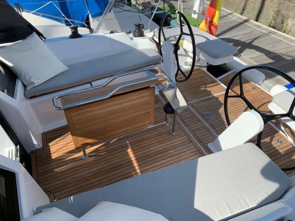 Pasito Blanco : 3H Private Sailing Tour With Food & Drinks - Frequently Asked Questions