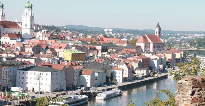 Passau: City Highlights Guided Walking Tour - Exploring Passaus Old Town