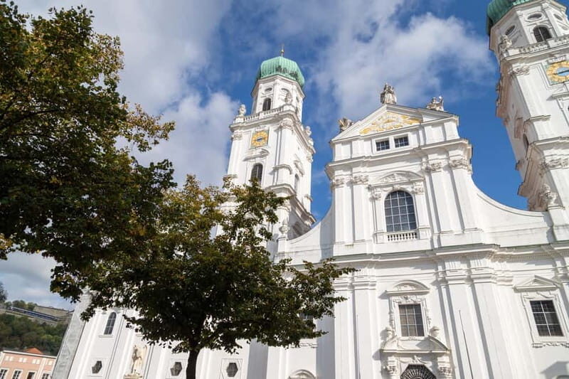 Passau: Express Walk with a Local in 60 minutes - Detailed Breakdown of the Itinerary