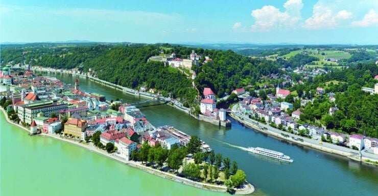 Passau: Floating City Highlights Tour on the Danube and Inn - Onboard Commentary and Sightseeing