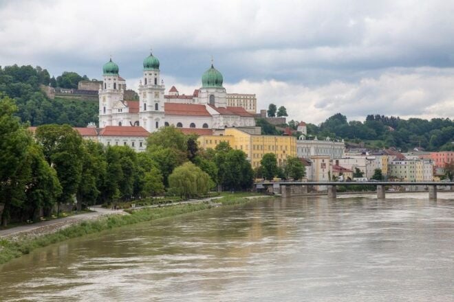 Passau: Private 2-Hour Guided Walking Tour - Private Tour Option