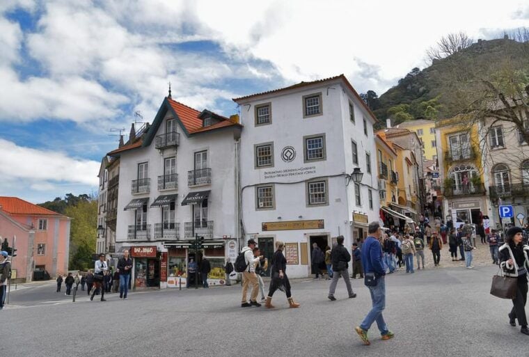 Passeio em Grupo Para Sintra e Cascais Saindo de Lisboa - The Cost and What You’re Getting