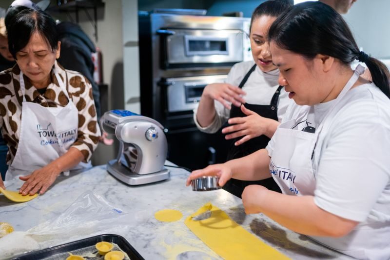 Pasta and Gelato Authentic Cooking Class in Florence - Three hours, with room for a group