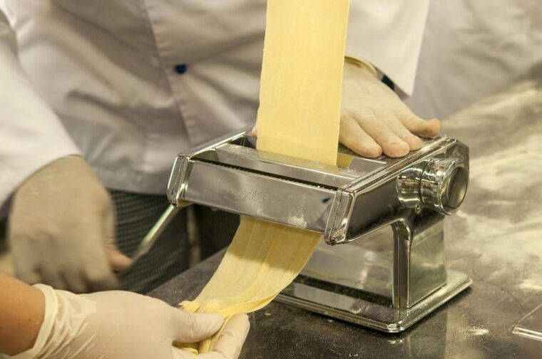 Pasta and Tiramisu Cooking Class in Florence - The Cooking Experience
