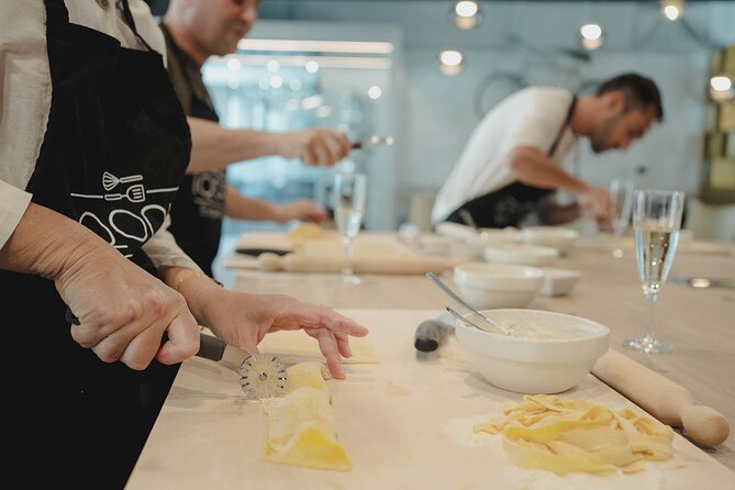 Pasta and Tiramisù Guided Cooking Class in the Heart of Rome - Important Information