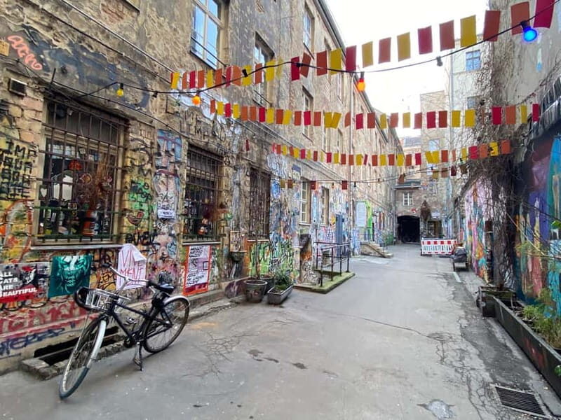 Path of Resistance: Berlins Hidden Holocaust Stories - Good To Know